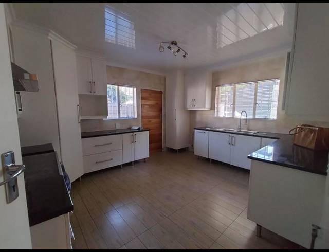 3 BEDROOM PROPERTY TO RENT IN GLEN MARAIS